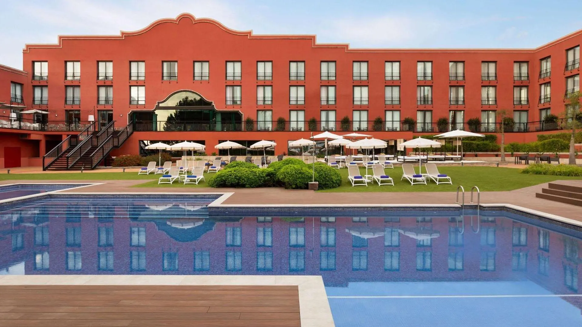 Dolce By Wyndham Barcelona Resort Sant Esteve Sesrovires Hotel